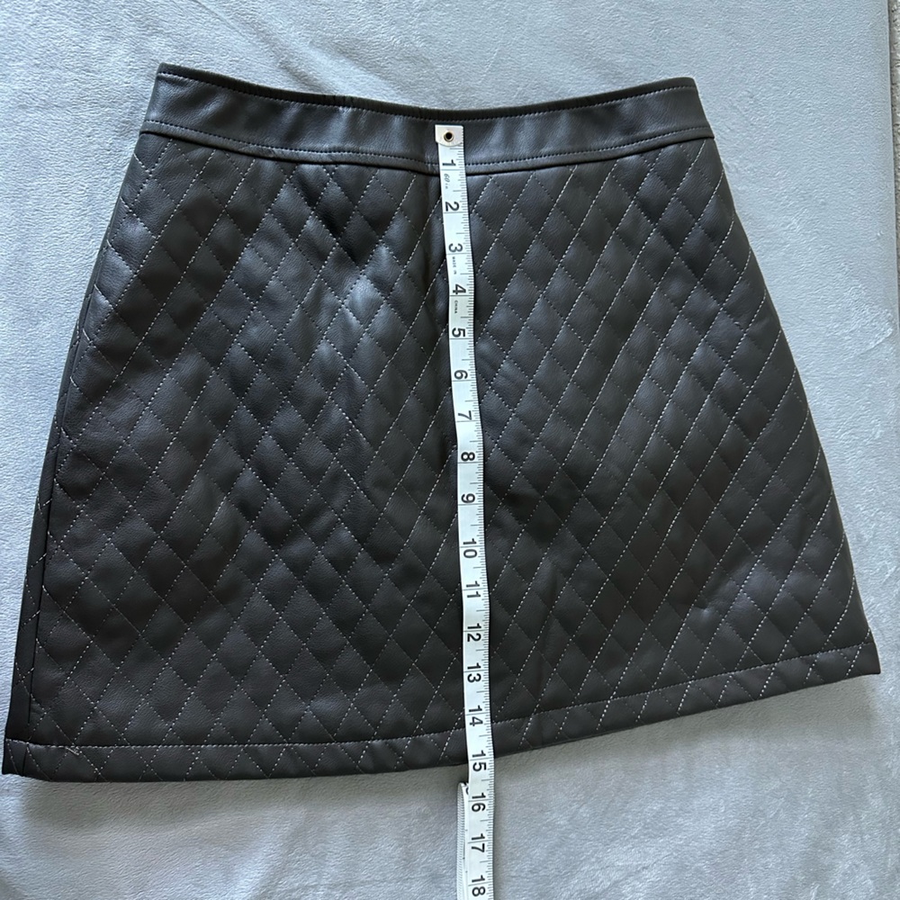 NWT - Storia Quilted Faux Leather Skirt - Picture 3 of 5